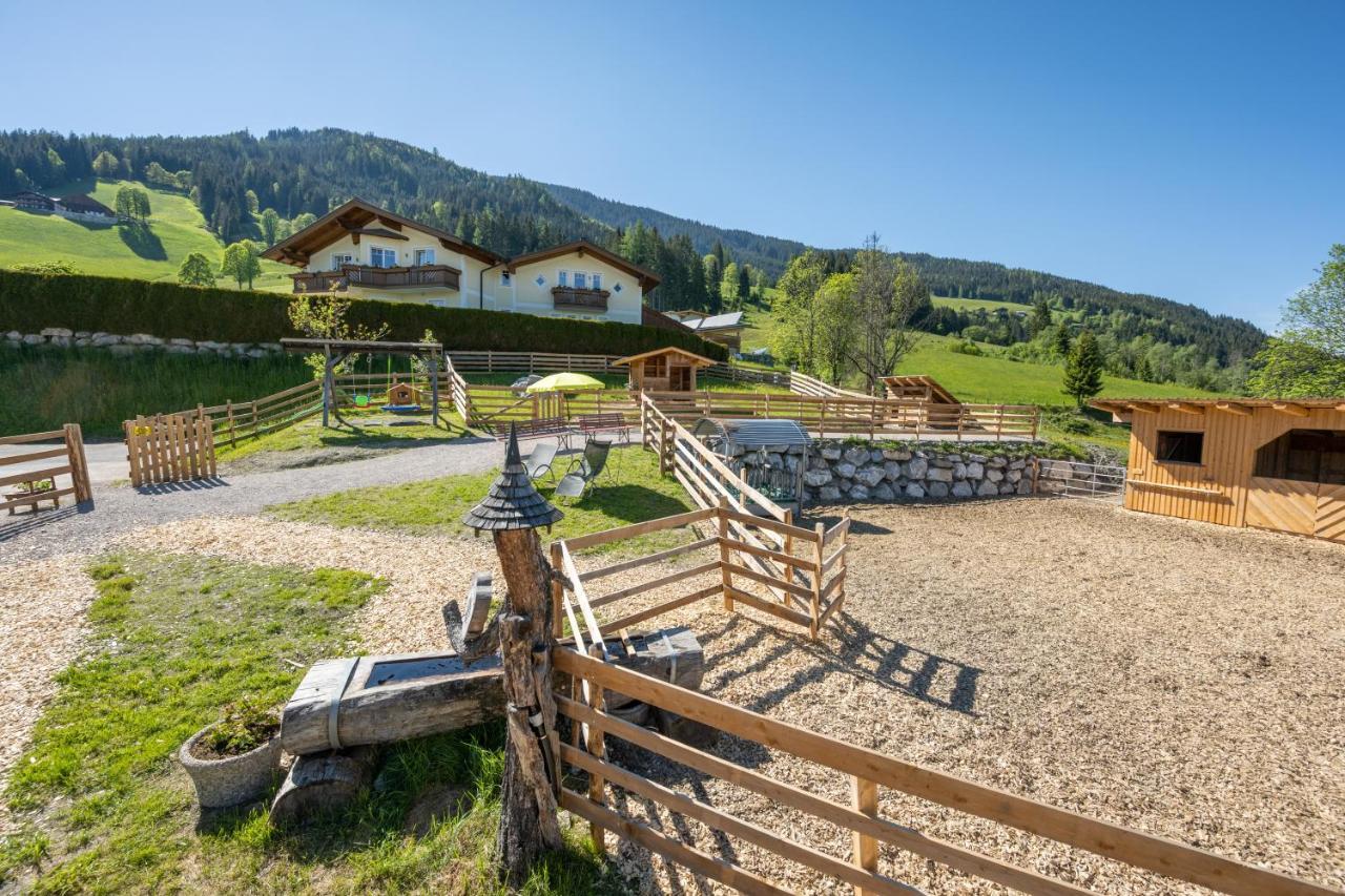 Hôtel Parchenbauernhof Horner à Flachau Extérieur photo
