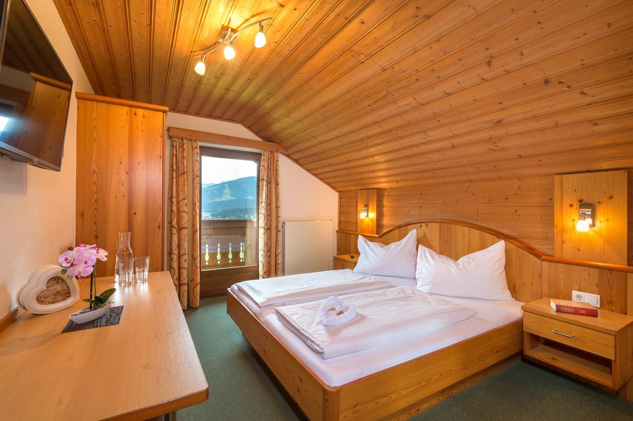 Hôtel Parchenbauernhof Horner à Flachau Extérieur photo